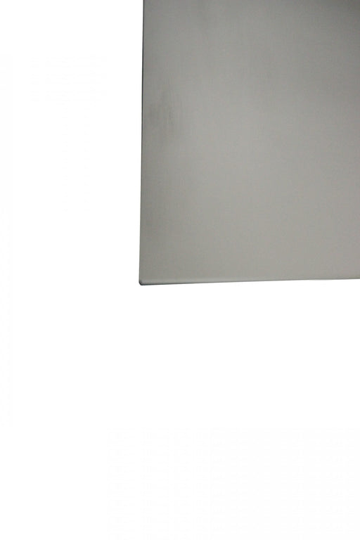 Close-up of Frost 942 5mm glass with frameless design detail