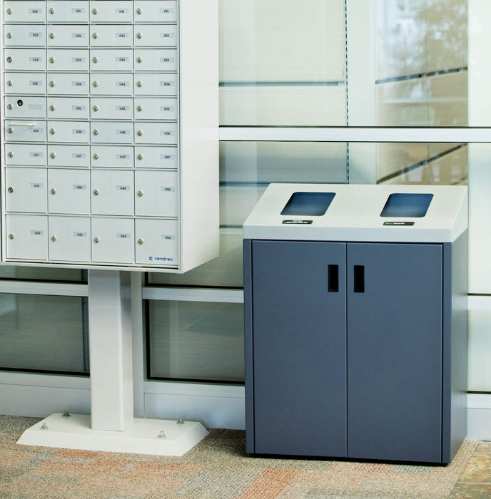 Close-up of sloped grey lid on Summit series bin